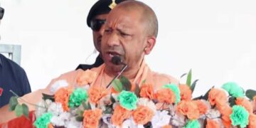 वोट के सौदागार बदलना चाहते हैं बंगाल की डेमोग्राफी, बांकुड़ा रैली में सीएम योगी का TMC पर तीखा हमला