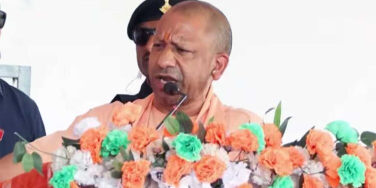 वोट के सौदागार बदलना चाहते हैं बंगाल की डेमोग्राफी, बांकुड़ा रैली में सीएम योगी का TMC पर तीखा हमला