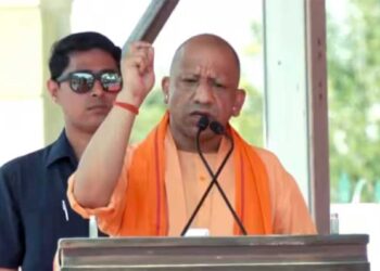 Gorakhpur Mega Push: नीयत साफ हो तो नियति बदलती है - CM योगी ने 1055 करोड़ की 497 परियोजनाओं का किया लोकार्पण-शिलान्यास