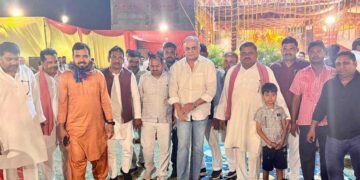 पारा क्षेत्र में श्रीमद् भागवत कथा में उमड़ा जनसैलाब, पूर्व विधायक मोहम्मद रेहान हुए शामिल