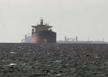 होर्मुज पर डबल ब्लॉकेड से मचा हड़कंप, ट्रंप-ईरान की टकराहट से भारत पर कितना भारी पड़ेगा असर?