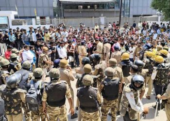 श्रमिक आंदोलन या साजिश? नोएडा में बड़ी साजिश का खुलासा, योगी सरकार का ताबड़तोड़ एक्शन