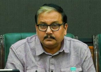 वन नेशन, वन पार्टी का खतरा? AAP सांसदों के BJP में जाने पर मनोज झा का बड़ा हमला