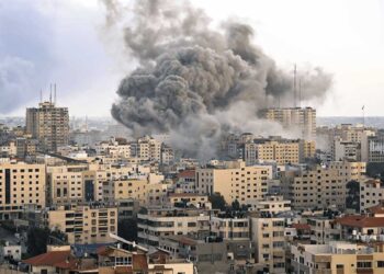 Iran Crisis: तुरंत ईरान छोड़ें भारतीय, दूतावास की सख्त चेतावनी- ट्रंप के आदेश के बाद मिडिल ईस्ट में बढ़ा खतरा