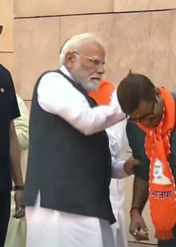 काशी में PM मोदी का इशारा या सियासी संदेश? इस सीट पर टिकट फाइनल होने की चर्चाएं तेज