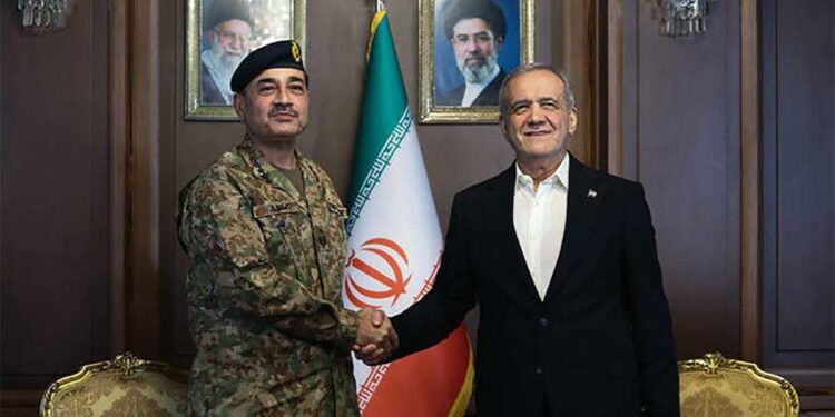 Iran-US: ईरान ने पाकिस्तान की भूमिका को सराहा, ट्रंप के बाद अब ईरानी राष्ट्रपति ने भी की खुलकर तारीफ