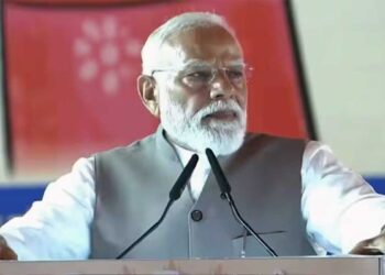 बनारस से पीएम मोदी का बड़ा हमला, महिला आरक्षण पर सपा-कांग्रेस को ठहराया जिम्मेदार