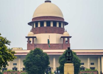 जमीन विवादों पर सुप्रीम कोर्ट सख्त, क्या बनेगी 'राजस्व न्याय सेवा’? सरकार से मांगा जवाब