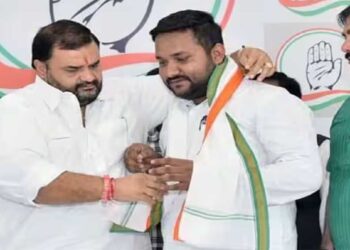 यूपी चुनाव से पहले कांग्रेस में बगावत, अलीगढ़ में नेताओं की खुली जंग से बढ़ी सियासी हलचल