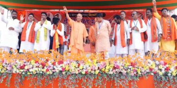 बंगाल को अराजकता से आज़ाद करना होगा, चुनावी मंच से गरजे योगी, TMC पर लगाए गंभीर आरोप