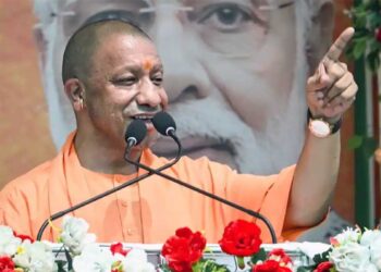 ‘जन्मभूमि का ऋण चुकाना ही सच्ची देशभक्ति’, मऊ में CM योगी ने दिया बड़ा संदेश