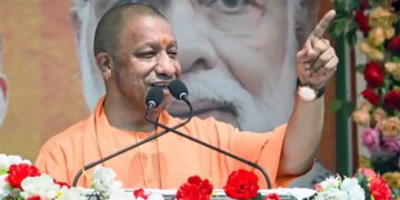 ‘जन्मभूमि का ऋण चुकाना ही सच्ची देशभक्ति’, मऊ में CM योगी ने दिया बड़ा संदेश