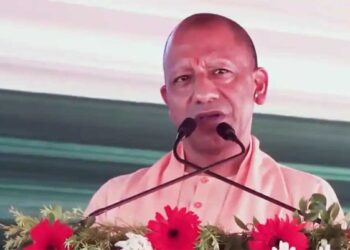 UP में गोशालाओं से होगी कमाई की नई शुरुआत! IIT कानपुर की तकनीक से योगी सरकार लाएगी कृषि क्रांति