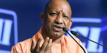 देवरिया में CM योगी का बड़ा ऐलान! ₹655 करोड़ की परियोजनाओं का लोकार्पण, बोले- हम समस्याएं नहीं समाधान देते हैं