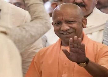 यूपी कैबिनेट में होने वाला है बड़ा खेल, कल 3:30 बजे विस्तार, कई मंत्रियों की छुट्टी तय?, इन नेताओं को गया फोन