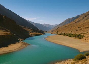कराची में पानी का संकट गहराया! बूंद-बूंद को तरसे लोग, सिंध सरकार पर भड़का विपक्ष