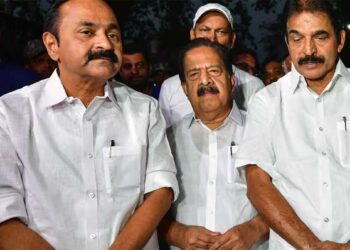केरल में प्रचंड जीत के बाद भी फंसा 'कुर्सी' का पेंच, क्या दिल्ली से तय होगा अगला मुख्यमंत्री?