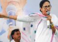 हार के बाद भी नहीं टूटा ममता का हौसला, कार्यकर्ताओं को कविता लिखकर दिया बड़ा संदेश