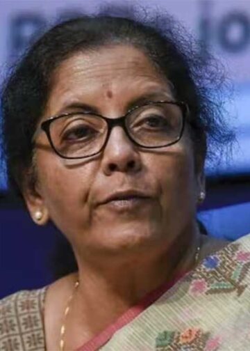 मिडिल ईस्ट तनाव के बीच बढ़े पेट्रोल-डीजल के दाम, निर्मला सीतारमण ने क्यों कहा- डर नहीं, ‘3F’ पर करें फोकस?