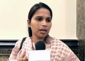3 डिप्टी सीएम बना दो, पूजा पाल को लेकर अखिलेश यादव का बड़ा बयान, यूपी राजनीति में बढ़ी हलचल