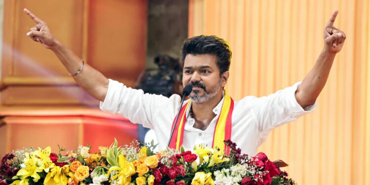Tamil Nadu Election Result 2026: तमिलनाडु में नई सियासी कहानी, विजय के वादों ने बदला खेल, DMK-AIADMK को पीछे छोड़ा