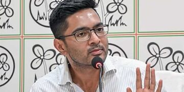 Abhishek Banerjee Raid: सुबह 3 बजे घर पहुंची पुलिस, 4 घंटे चली तलाशी; मीडिया पर भड़के अभिषेक बोले- 'मुझसे नहीं, जांच एजेंसियों से पूछिए'