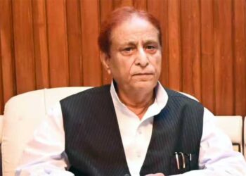 Azam Khan News: आजम खान को बड़ा झटका! आयकर विभाग ने रद्द की जौहर ट्रस्ट की 12AB टैक्स छूट, बढ़ीं मुश्किलें