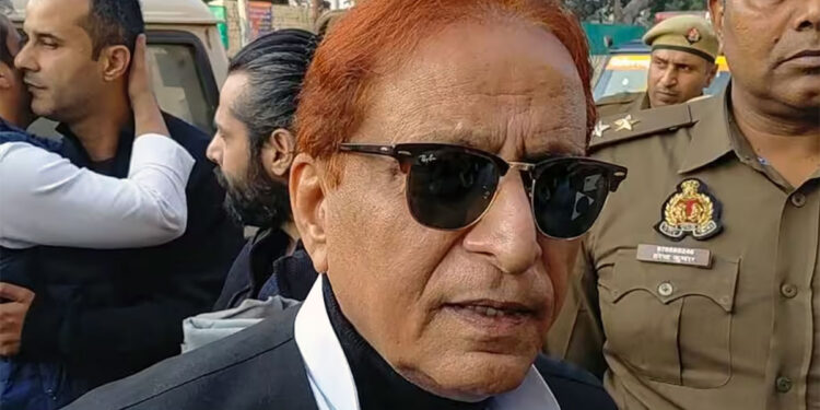 आजम खान की बढ़ीं मुश्किलें! जौहर ट्रस्ट पर इनकम टैक्स का शिकंजा, टैक्स छूट रद्द करने को भेजा नोटिस