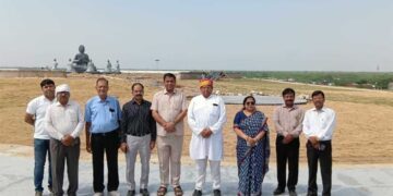 आगरा में आकार ले रहा अंतरराष्ट्रीय स्तर का बुद्ध पार्क, संस्था पदाधिकारियों ने किया निरीक्षण
