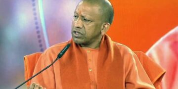 ‘रील नहीं, ड्यूटी पर दें ध्यान’, CM योगी की पुलिसकर्मियों को सख्त चेतावनी; बोले- ‘हंसी का पात्र न बनें’