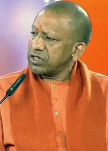 ‘रील नहीं, ड्यूटी पर दें ध्यान’, CM योगी की पुलिसकर्मियों को सख्त चेतावनी; बोले- ‘हंसी का पात्र न बनें’