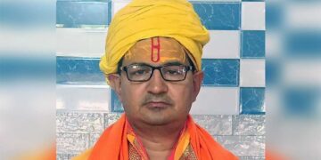 राम मंदिर के बाद अब कृष्ण जन्मभूमि के चढ़ावे पर सवाल! खून से पत्र लिखकर CM योगी से मांगी CBI जांच