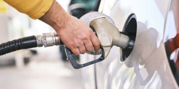 Petrol-Diesel New Rules: सरकार का बड़ा एक्शन, अब 200 लीटर से ज्यादा डीजल खरीदने पर रोक, जानिए किस पर लागू होंगे नए नियम