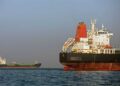 Strait of Hormuz पर Iran की सख्त चेतावनी! कई जहाजों ने बदला रास्ता, जानिए 24 घंटे में कितने Vessel गुजरे