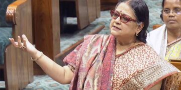 TMC में बड़ा सियासी भूचाल! बागी सांसदों ने किया शक्ति प्रदर्शन, काकोली घोष बोलीं- स्पीकर से अलग गुट की मान्यता मांगेंगे