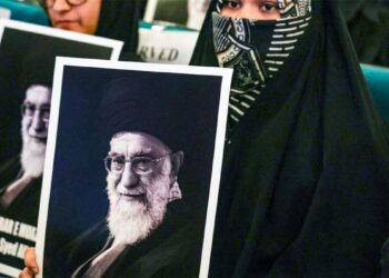 Ayatollah Ali Khamenei Funeral: खामेनेई की अंतिम विदाई में भारत का प्रतिनिधित्व करेंगे बिहार के राज्यपाल और विदेश राज्यमंत्री, 4 से 9 जुलाई तक होंगे कार्यक्रम