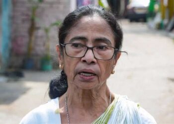 Mamata Banerjee FIR: साम्प्रदायिक टिप्पणी के आरोप में ममता बनर्जी पर केस, कोलकाता के हेयर स्ट्रीट थाने में दर्ज हुई FIR
