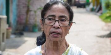 Mamata Banerjee FIR: साम्प्रदायिक टिप्पणी के आरोप में ममता बनर्जी पर केस, कोलकाता के हेयर स्ट्रीट थाने में दर्ज हुई FIR