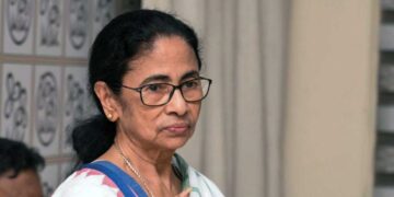 बांग्लादेशी नागरिक की हत्या पर बयान देना पड़ा भारी? ममता बनर्जी के खिलाफ FIR, बढ़ा सियासी विवाद