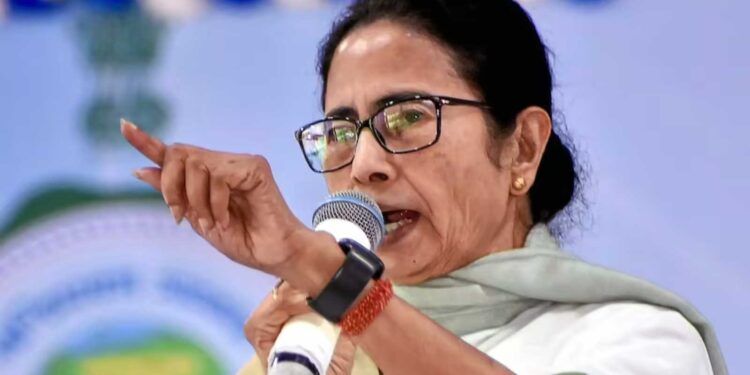 ममता बनर्जी को बड़ा झटका! TMC में बगावत के बाद 58 विधायकों को मिली मान्यता, ऋतब्रत बने नेता प्रतिपक्ष