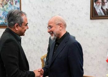 Iran Crisis के बीच तेहरान पहुंचे पाकिस्तान के गृहमंत्री, शहबाज-मुनीर का खास संदेश; मध्यस्थता पर उठ रहे सवाल