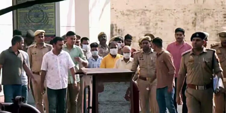 Ram Mandir Donation Case: चढ़ावा चोरी मामले में सभी 8 आरोपी 13 जुलाई तक जेल, अदालत ने 14 दिन की न्यायिक हिरासत में भेजा