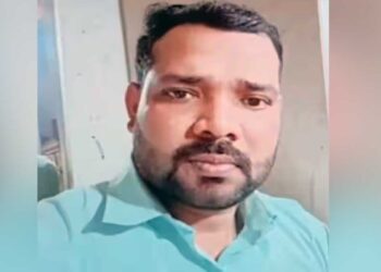 Deoria News: होर्मुज के पास तेल टैंकर हादसे में देवरिया के युवक की मौत, आखिरी कॉल के बाद टूट गया था संपर्क