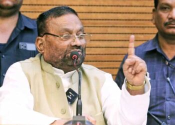 राम पर बयान देकर फिर घिरे स्वामी प्रसाद मौर्य! संत ने दी कड़ी प्रतिक्रिया, 5 लाख के इनाम वाले ऐलान से बढ़ा विवाद