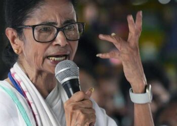 ममता बनर्जी को तगड़ा झटका! TMC के 20 सांसद NDA के साथ, लोकसभा स्पीकर को भेजी चिट्ठी