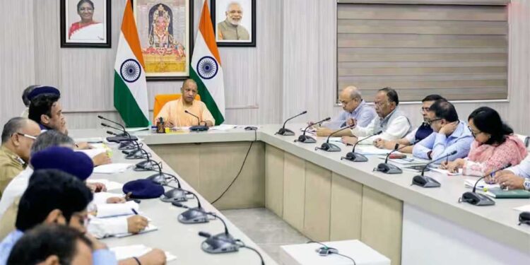 CM योगी का बड़ा फैसला! लाखों वाहन मालिकों की बल्ले-बल्ले, जुर्माना माफ और टैक्स में 35% तक छूट