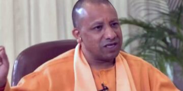 CM Bal Seva Yojana: कोविड में माता-पिता खोने वाले बच्चों के लिए सहारा बनी Yogi Sarkar, मुफ्त शिक्षा, लैपटॉप और आर्थिक मदद से बदल रही जिंदगी