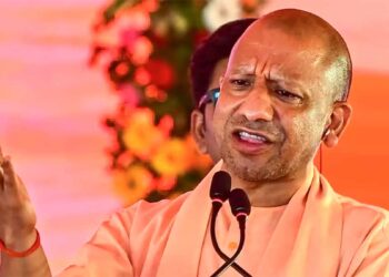 UP के गांवों में सरकारी नौकरी की तैयारी होगी आसान! योगी सरकार का Mega Plan, 32 जिलों की ग्राम पंचायतों में शुरू हुई हाईटेक Digital Library