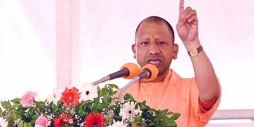 'पहले यूपी में बनते थे तमंचे, अब बन रही है ब्रह्मोस मिसाइल', CM योगी का विपक्ष पर बड़ा हमला