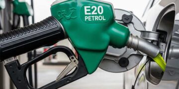 E20 Petrol पर बड़ा फैसला! कार खराब होने पर Vehicle Owner जीता केस, कंपनी को देनी होगी नई Car
